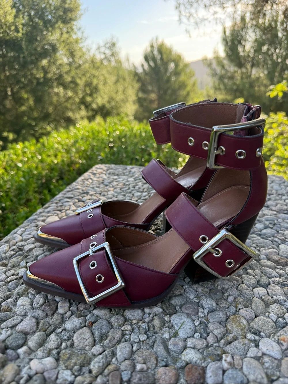 Women's Burgundy Pointed-Toe Buckle Heels